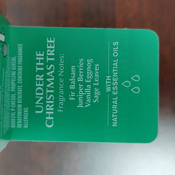 Bath & Body Works White Barn EARLY CHRISTMAS Wallflower Set + Night Light Plug - Picture 3 of 7